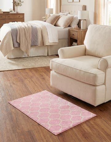 2' x 3' Lattice Frieze Rug