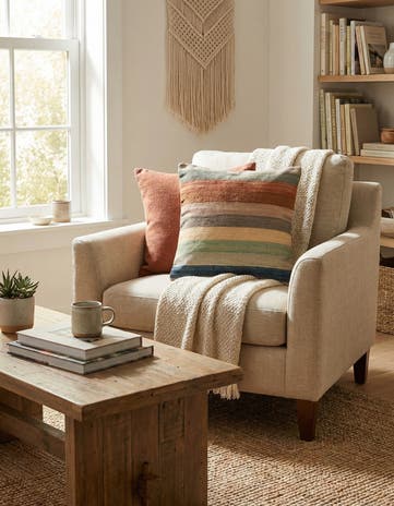 2' 2 x 2' 5 Hand Woven Pillow Wool Square Rug