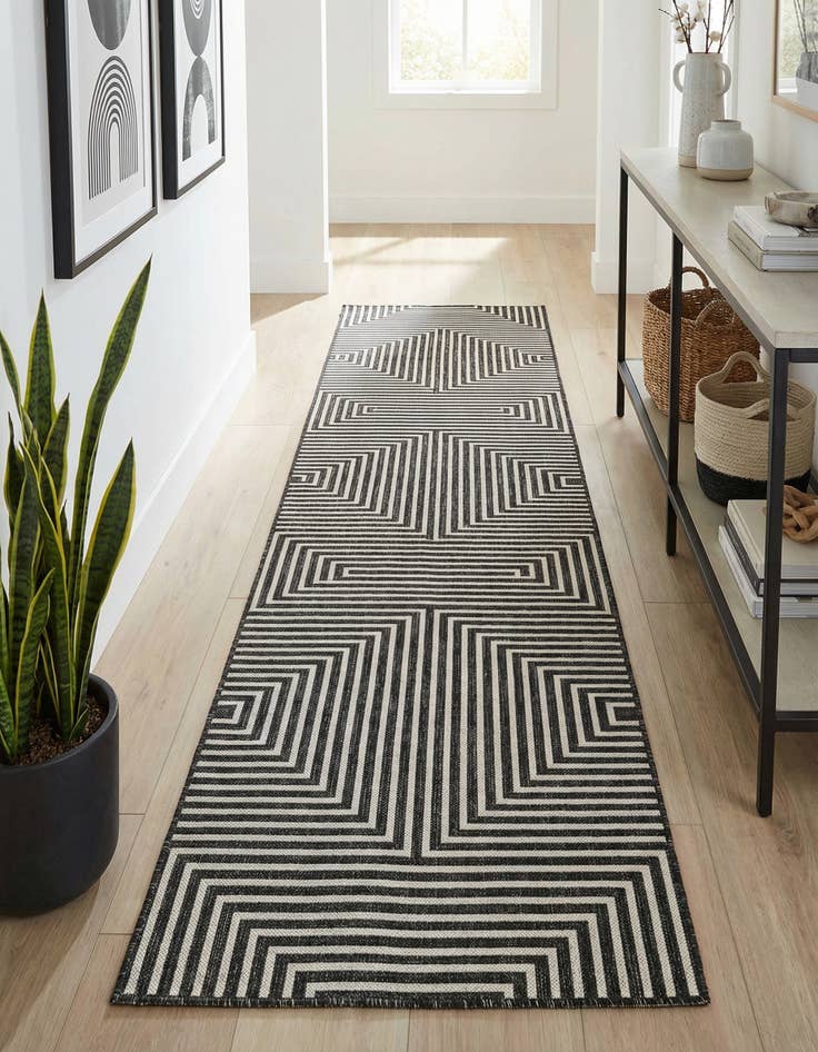 Detail image of 2' 7 x 12' Easy-Clean Modern Indoor / Outdoor Runner Rug