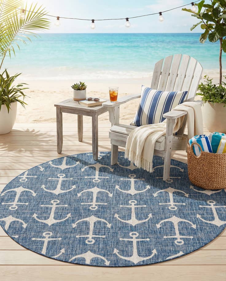 Detail image of 7' 10 x 7' 10 Easy-Clean Coastal Indoor / Outdoor Round Rug