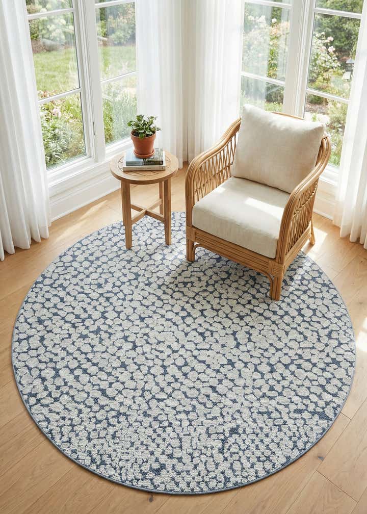 7' 10 x 7' 10 Easy-Clean Safari Indoor / Outdoor Round Rug