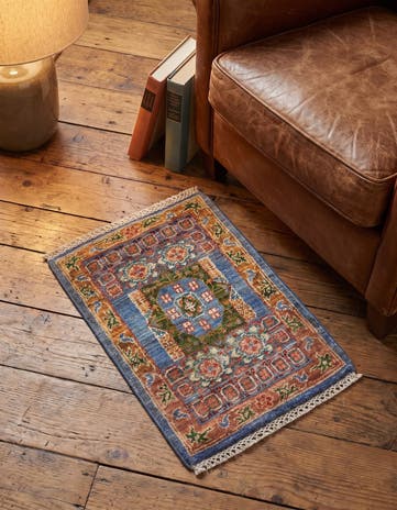 1' 4 x 2' Hand Knotted Ziegler Rug