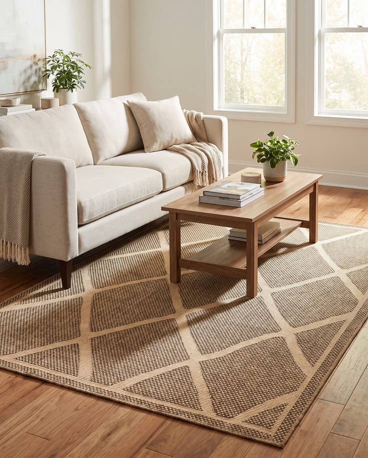 Detail image of 6' x 9' Easy-Clean Trellis Indoor / Outdoor Rug