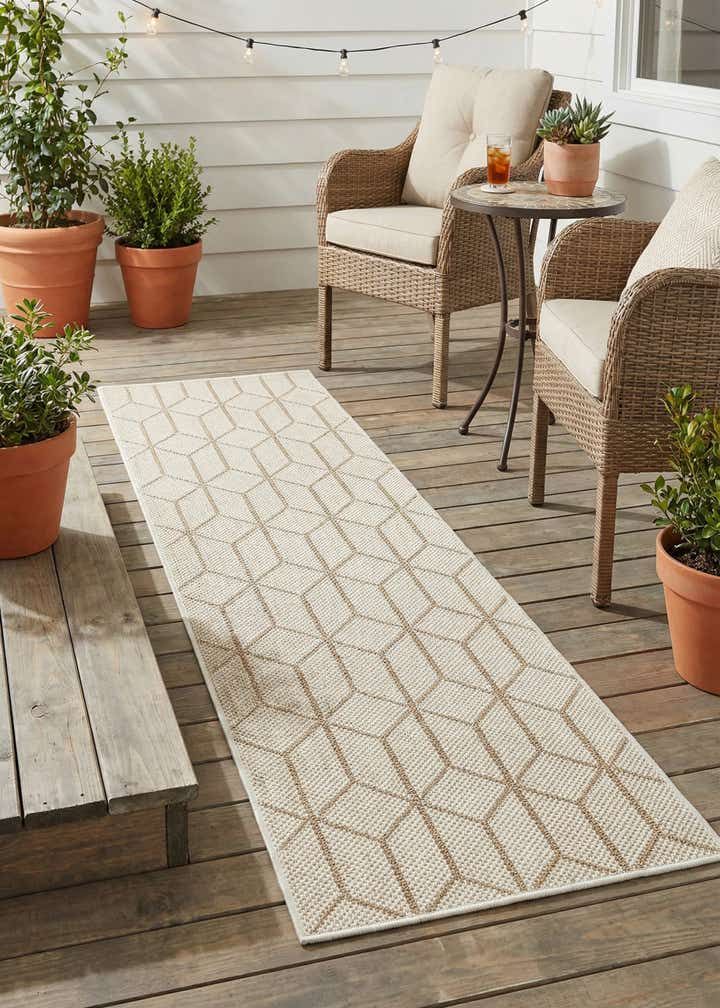 2' x 6' 1 Easy-Clean Trellis Indoor / Outdoor Runner Rug
