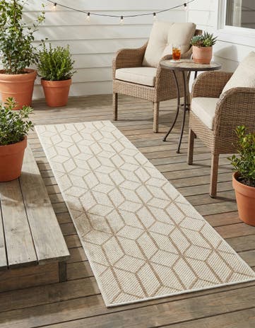 2' x 6' 1 Easy-Clean Lattice Indoor / Outdoor Runner Rug