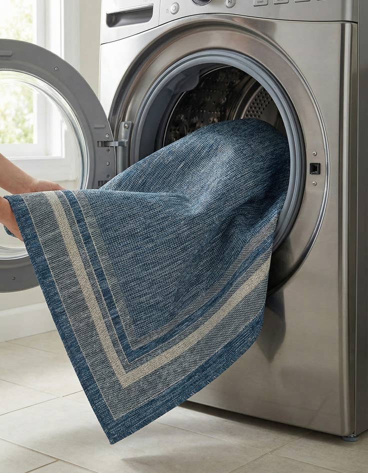 Detail image of  6' x 9'  Washable Border Indoor / Outdoor Rug