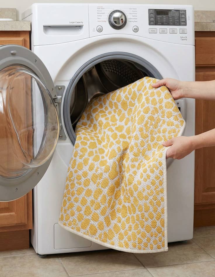 Detail image of 2' x 3'  Washable Jill Zarin Cape Town Indoor / Outdoor Rug