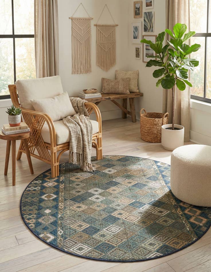 Detail image of 5' 3 x 5' 3  Washable Baja Indoor / Outdoor Round Rug