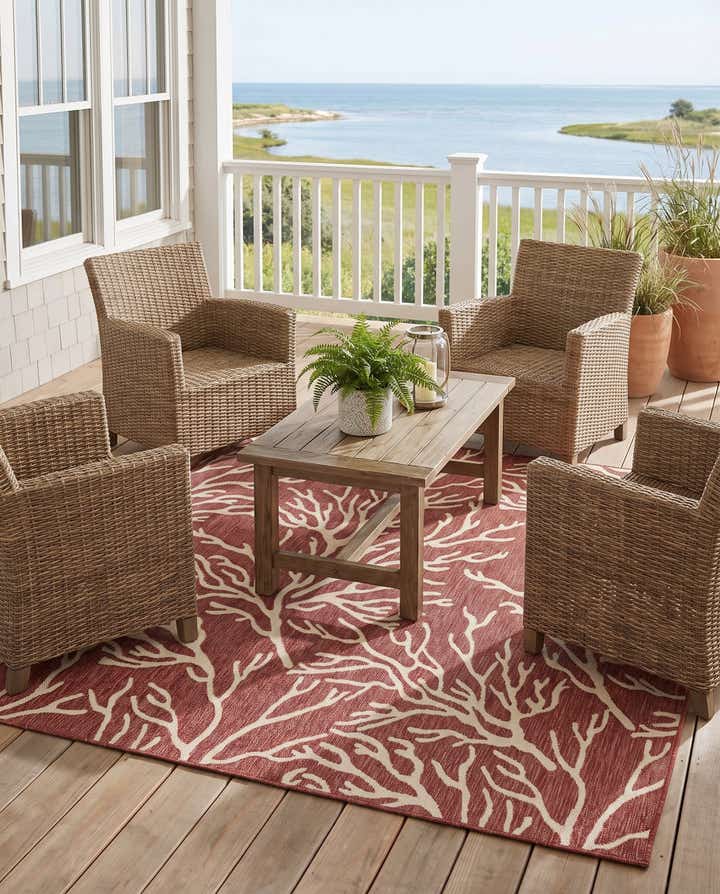 7' 10 x 7' 10 Easy-Clean Coastal Indoor / Outdoor Square Rug