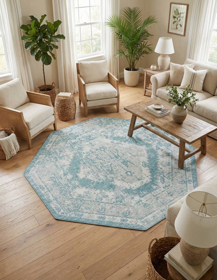 Detail image of  7' 10 x 7' 10  Washable Traditional Indoor / Outdoor Octagon Rug