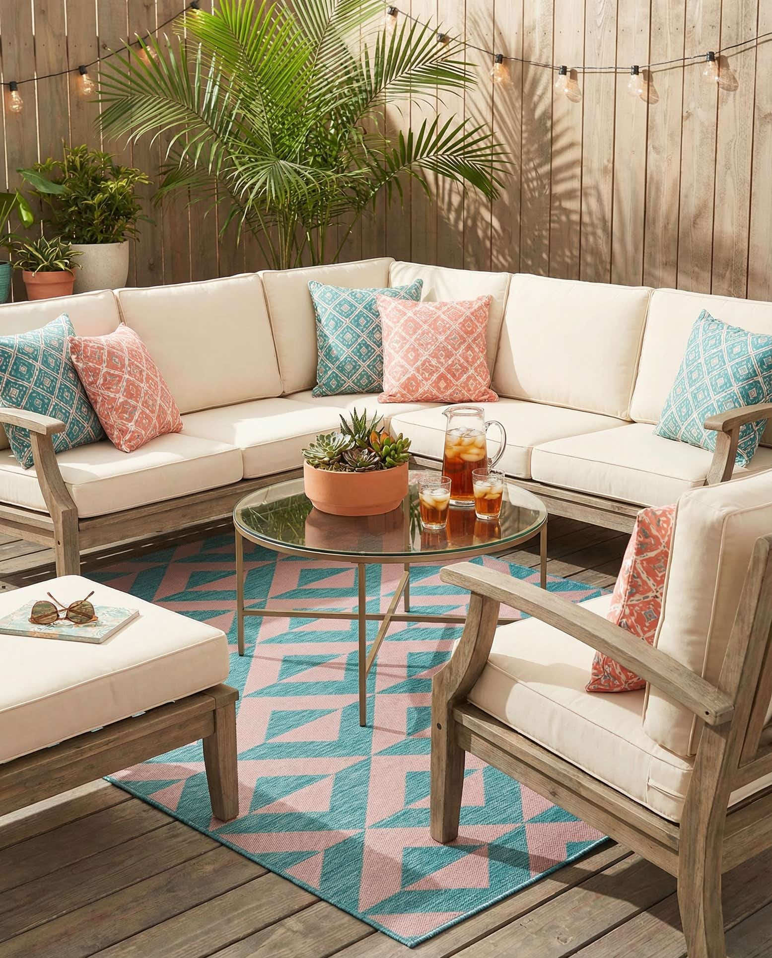 7' x 10' Easy-Clean Jill Zarin Napa Indoor / Outdoor Rug