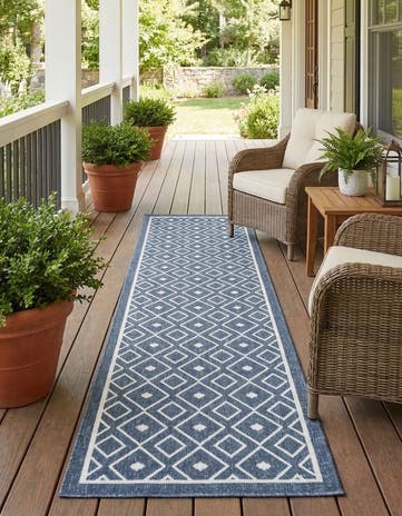 2' x 8' Easy-Clean Trellis Indoor / Outdoor Runner Rug