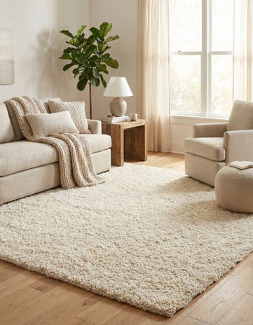 Moroccan Ivory Hand Woven Haka Deluxe Shag Square Rug