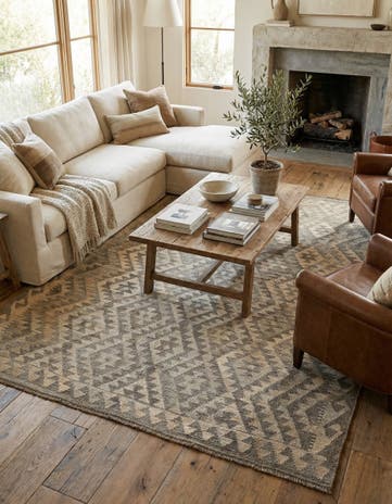 5' 3 x 6' 7 Hand Woven Kilim Maymana Wool Rug