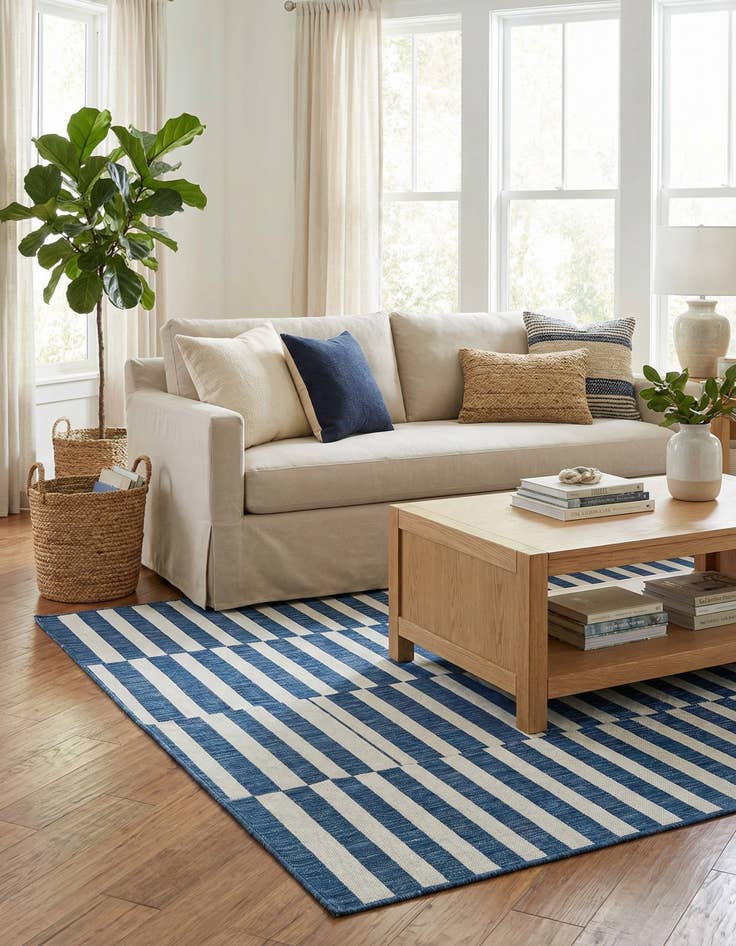 Detail image of 6' x 9'  Washable Striped Indoor / Outdoor Rug