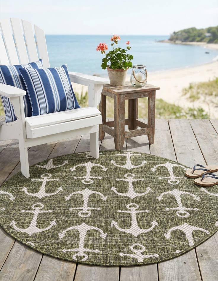 Detail image of 3' x 3'  Washable Coastal Indoor / Outdoor Round Rug