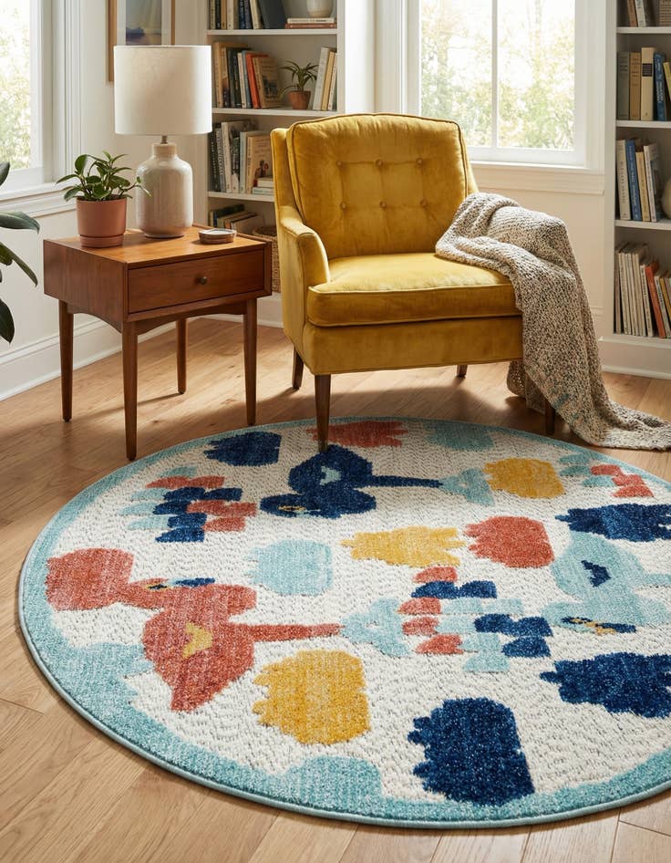 Detail image of  3' 3 x 3' 3  Washable Belize Indoor / Outdoor Round Rug