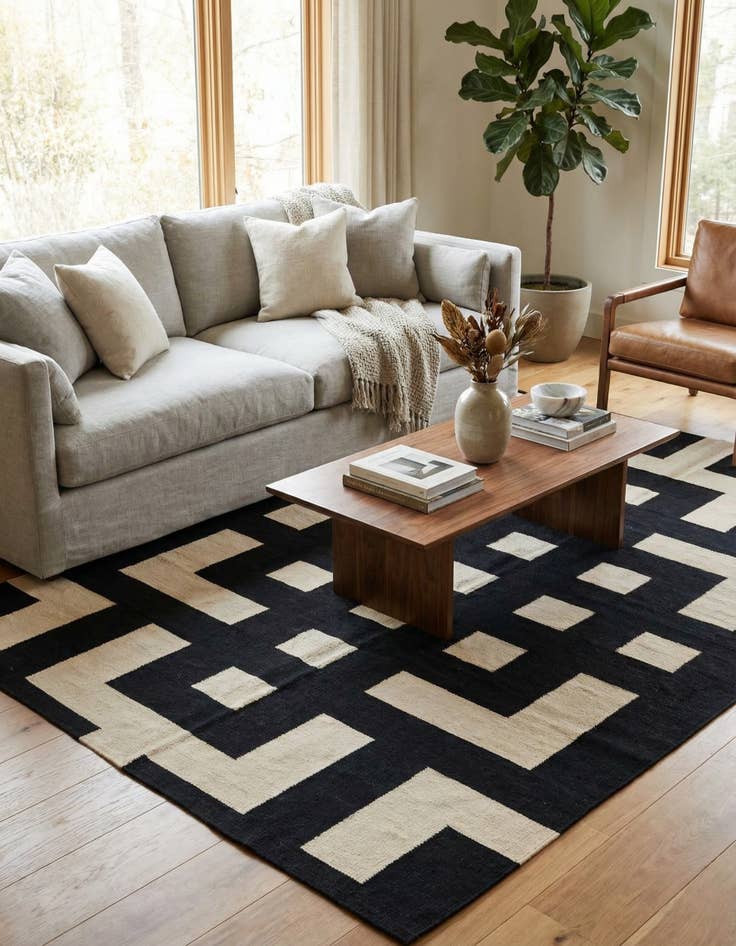 Detail image of 6' 10 x 9' 7  Hand Woven Kilim Modern Wool Rug