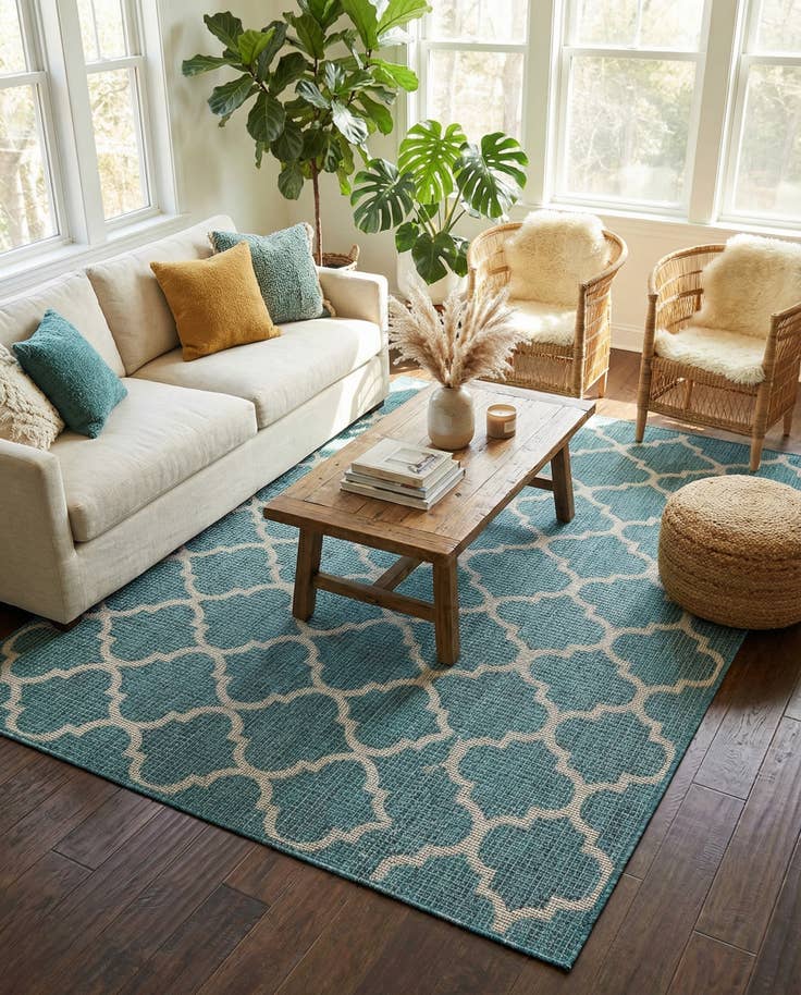 Detail image of 6' x 9' Easy-Clean Trellis Indoor / Outdoor Rug