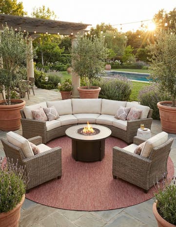 Rust Red Easy-Clean Solid Indoor / Outdoor Round Rug