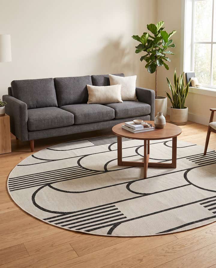 7' 10 x 7' 10 Easy-Clean Modern Indoor / Outdoor Round Rug