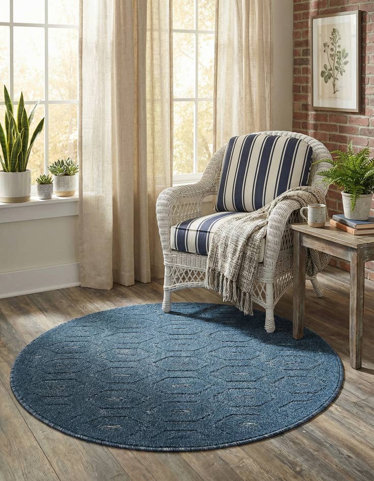 Detail image of 3' x 3'  Washable Trellis Textured Indoor / Outdoor Round Rug