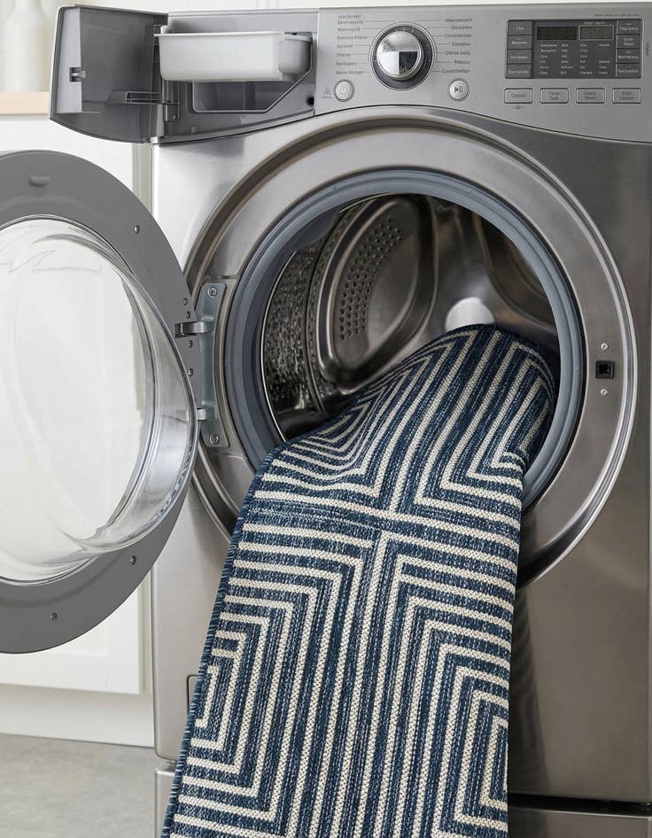 Detail image of 2' x 4'  Washable Modern Indoor / Outdoor Runner Rug