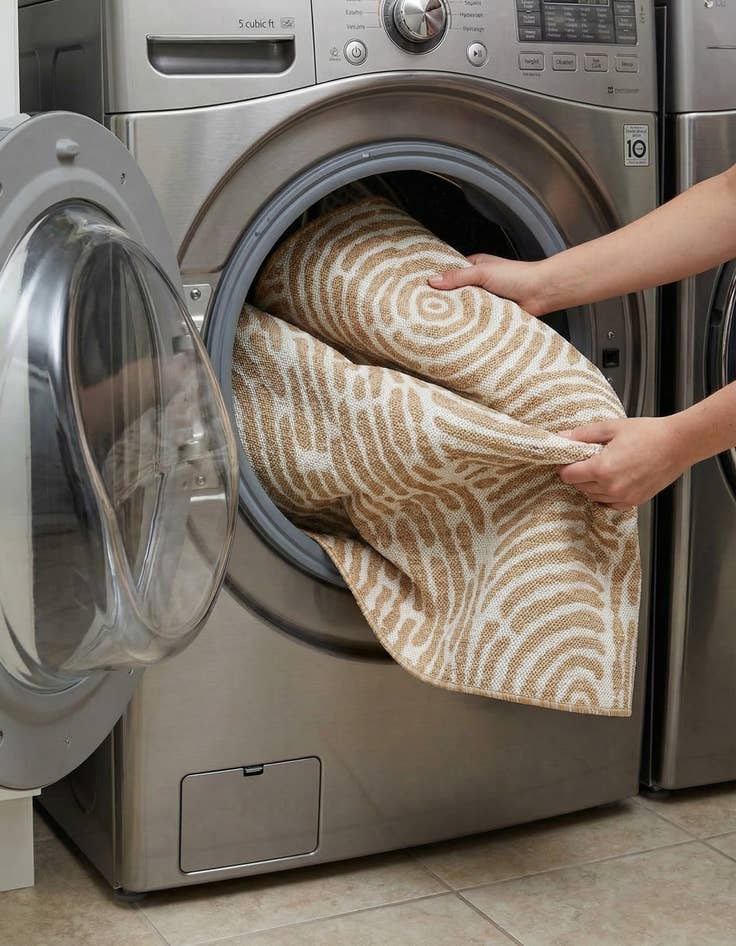 Detail image of  6' x 6'  Washable Modern Indoor / Outdoor Round Rug