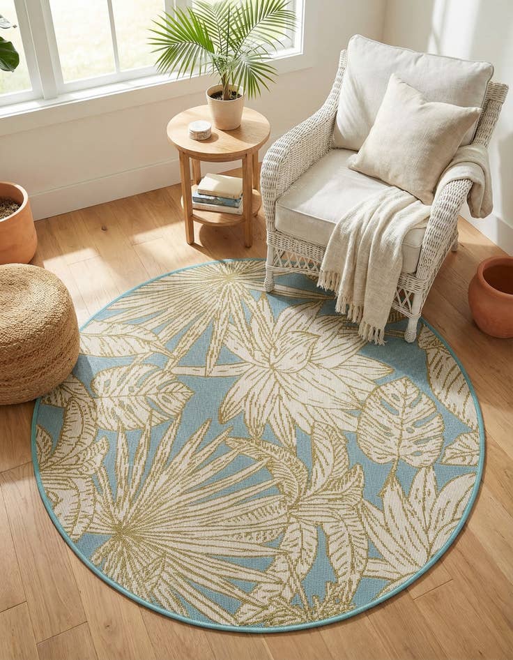 Detail image of 3' x 3'  Washable Botanical Indoor / Outdoor Round Rug