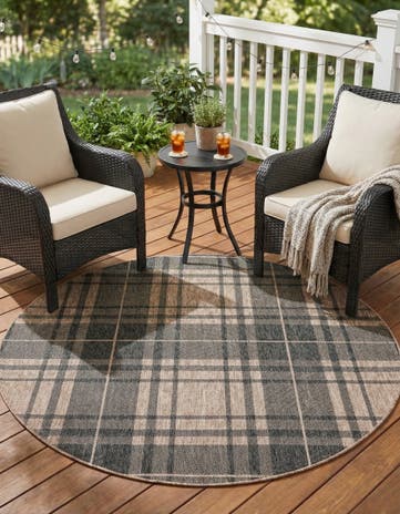 6' x 6' Easy-Clean Checkered Indoor / Outdoor Round Rug