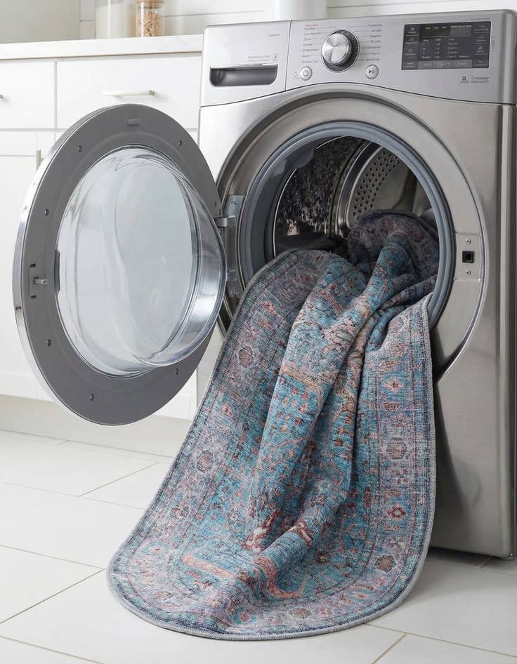 Detail image of 5' 3 x 8'  Washable Maahru Oval Rug