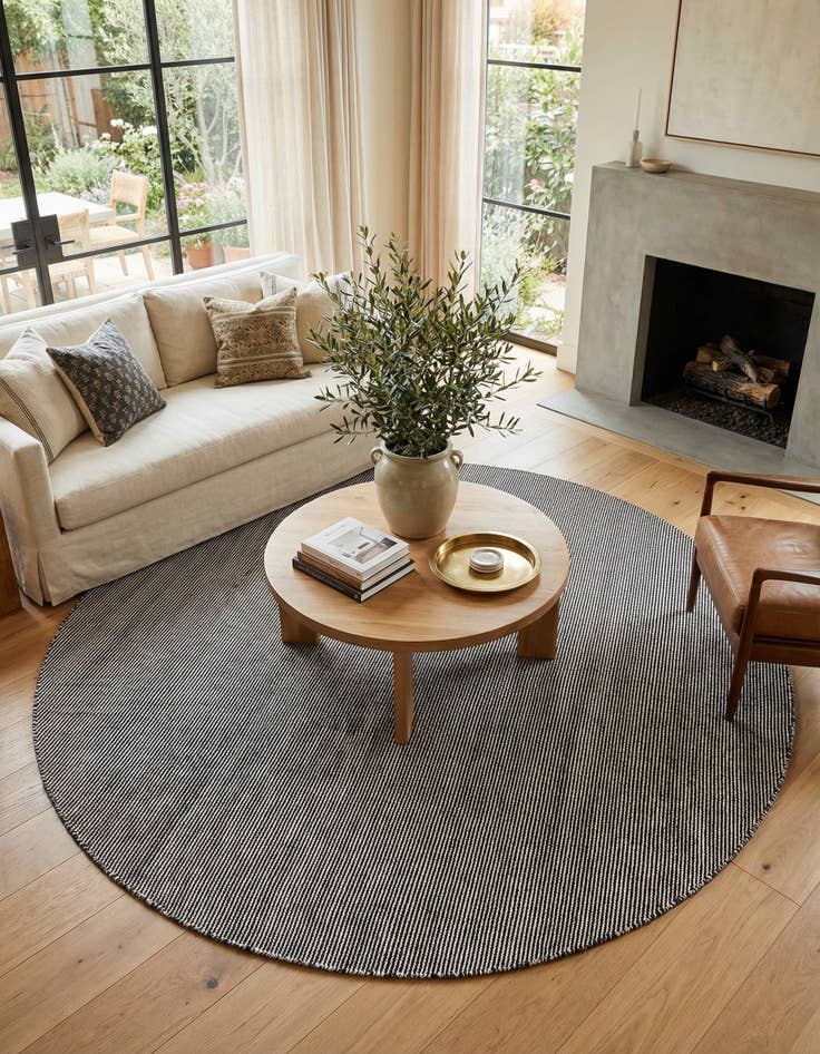 Detail image of 7' 10 x 7' 10  Washable Jill Zarin Palm Springs Indoor / Outdoor Round Rug