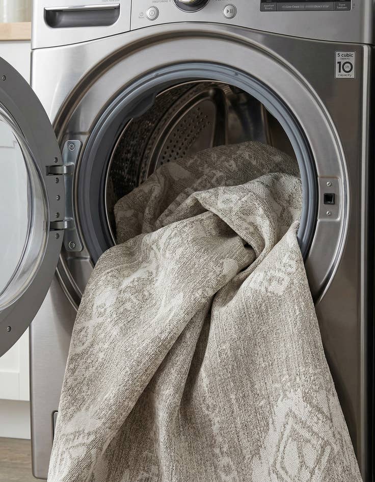 Detail image of  7' 10 x 10'  Washable Bohemian Indoor / Outdoor Rug