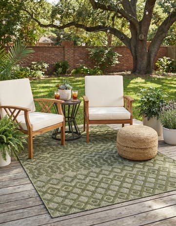 6' x 9' Easy-Clean Trellis Textured Indoor / Outdoor Rug