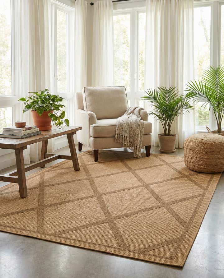 6' x 9' Easy-Clean Lattice Indoor / Outdoor Rug