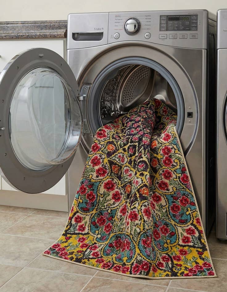 Detail image of  4' x 6'  Washable Carnevale Rug