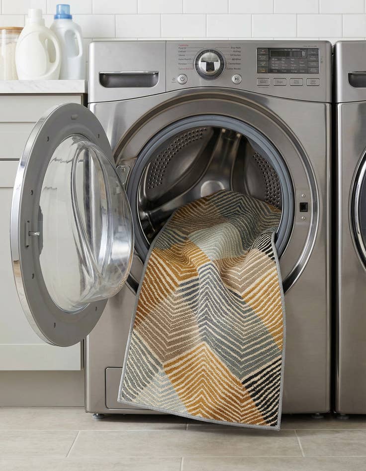 Detail image of 2' x 5'  Washable Modern Indoor / Outdoor Runner Rug