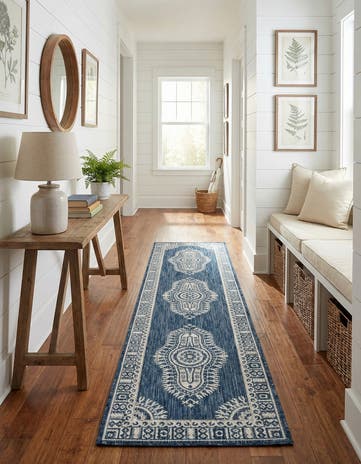2' x 8' Easy-Clean Traditional Indoor / Outdoor Runner Rug