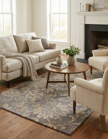 5' x 8' Agra Wool Rug