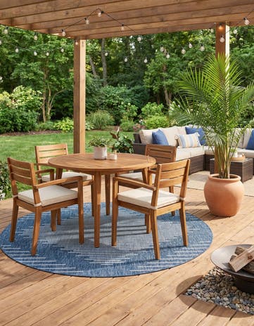 7' 10 x 7' 10 Easy-Clean Modern Indoor / Outdoor Round Rug