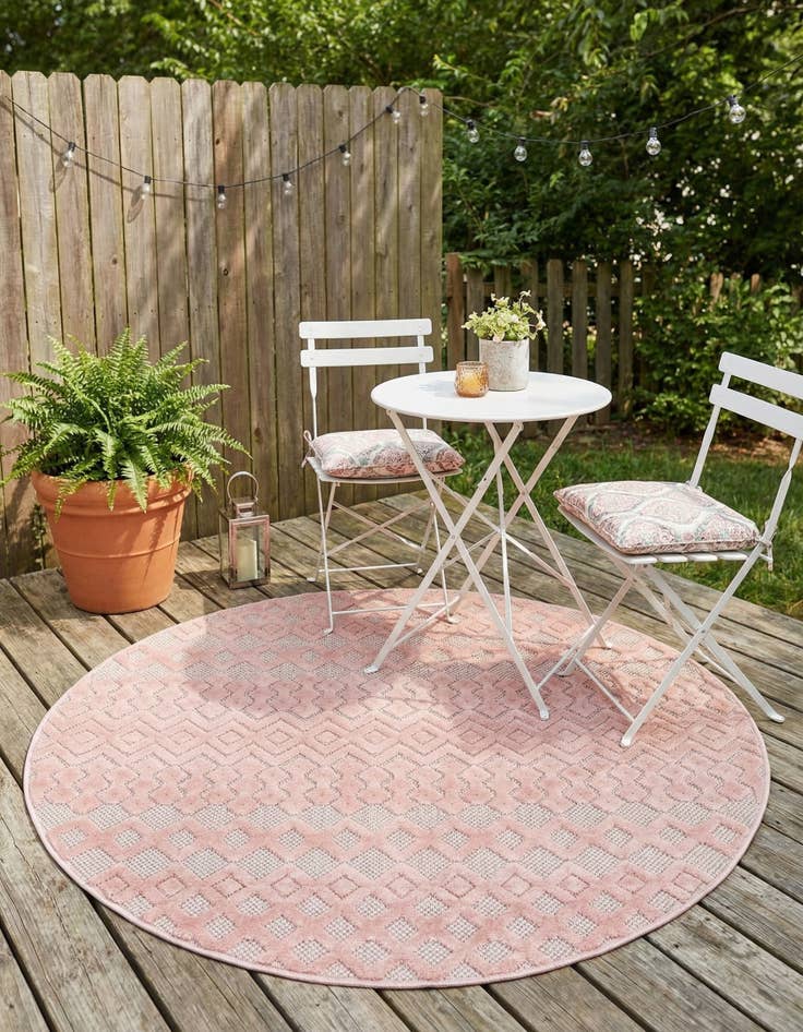Detail image of  5' 3 x 5' 3  Washable Trellis Textured Indoor / Outdoor Round Rug