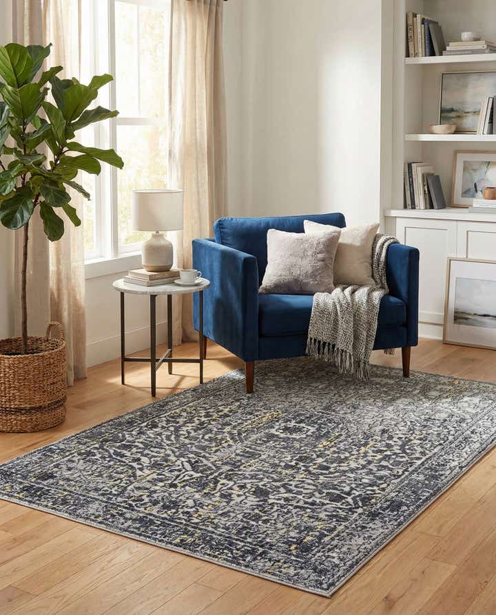 5' 3 x 7' 7 Fleur Rug