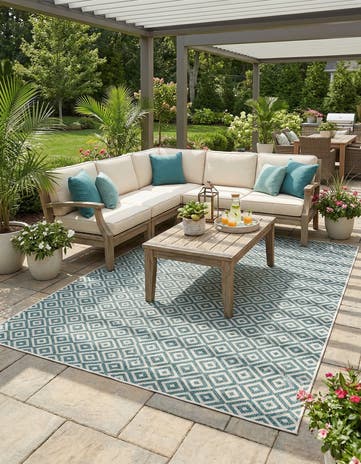 7' x 10' Easy-Clean Jill Zarin Costa Rica Indoor / Outdoor Rug