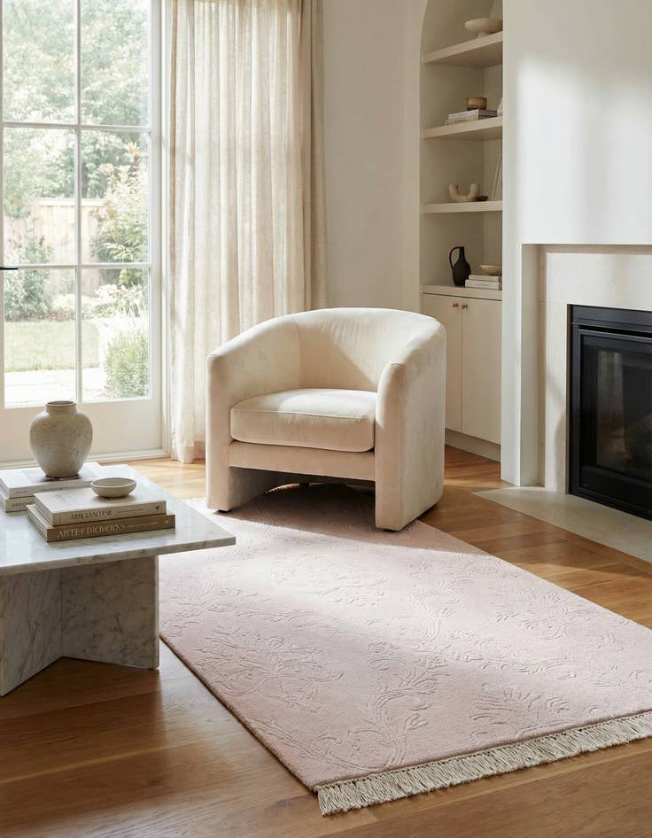 Detail image of  2' 8 x 5'  Hand Knotted Darya Wool Rug