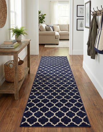 2' 7 x 10' Trellis Runner Rug
