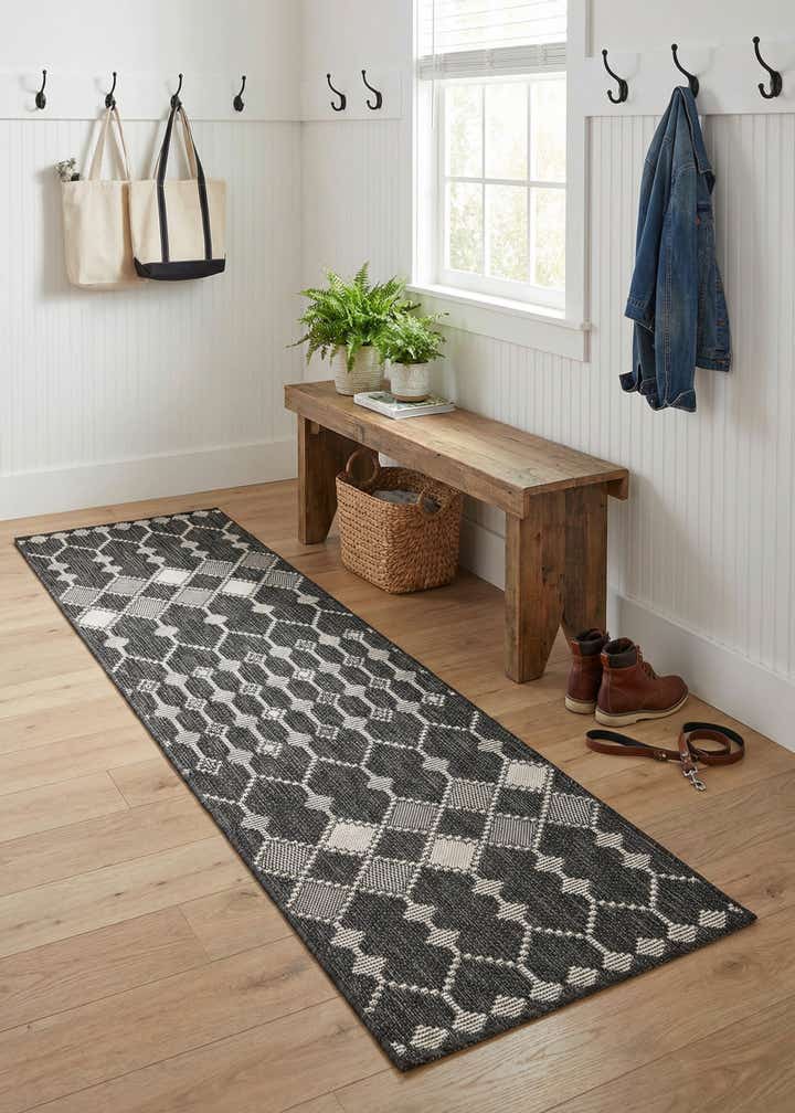 2' x 6' Easy-Clean Trellis Indoor / Outdoor Runner Rug