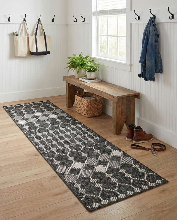 2' x 6' Easy-Clean Trellis Indoor / Outdoor Runner Rug