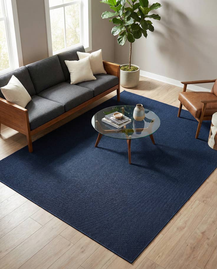 Detail image of 7' 10 x 10' Easy-Clean Solid Indoor / Outdoor Rug