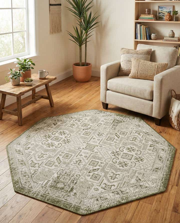 5' 3 x 5' 3 Easy-Clean Aztec Indoor / Outdoor Octagon Rug