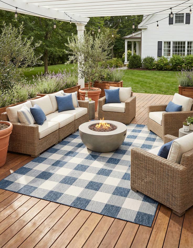 Detail image of 9' x 12'  Washable Checkered Indoor / Outdoor Rug